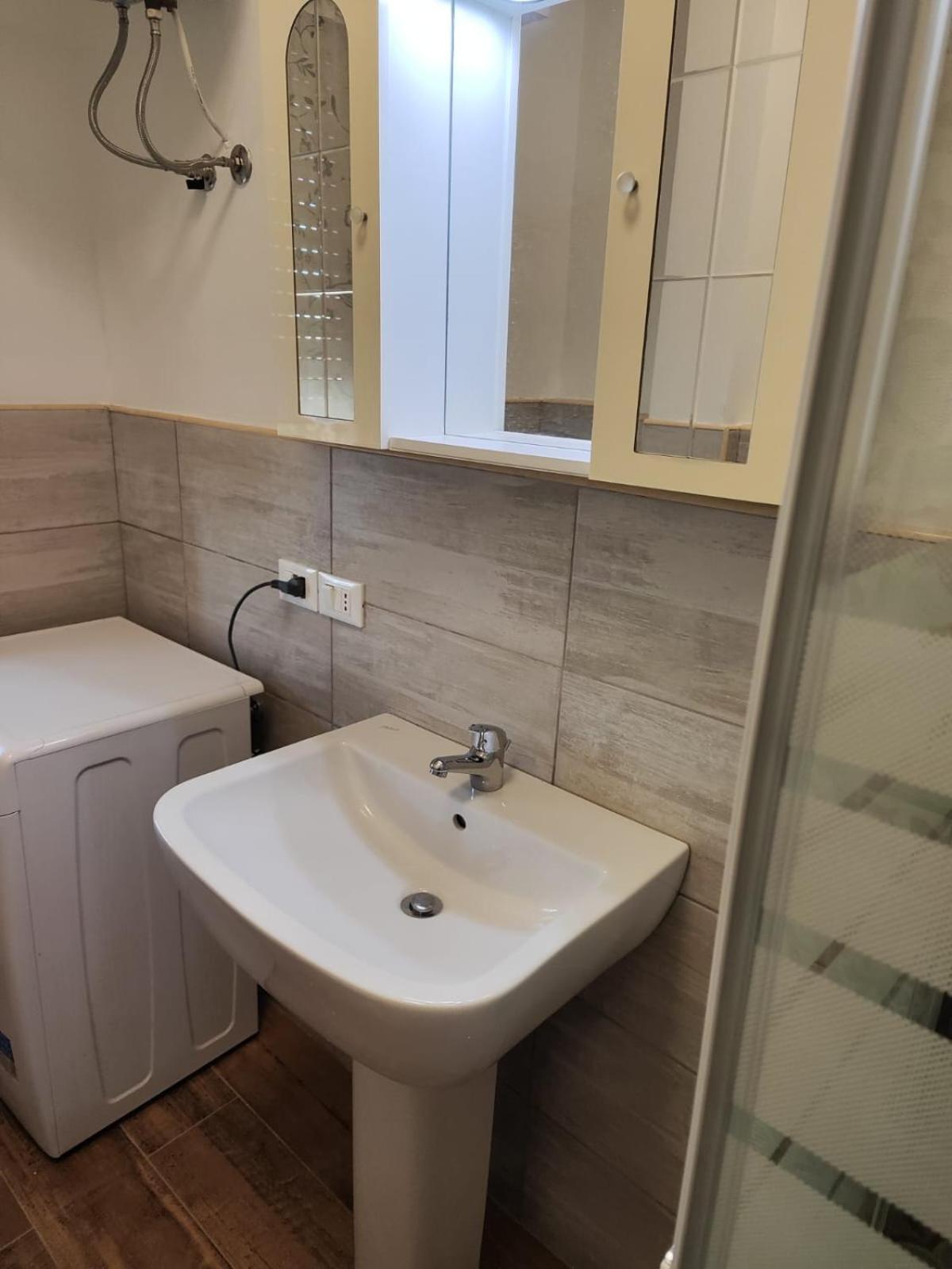 Apartamento Benvenuti A Casa Pisa Exterior foto